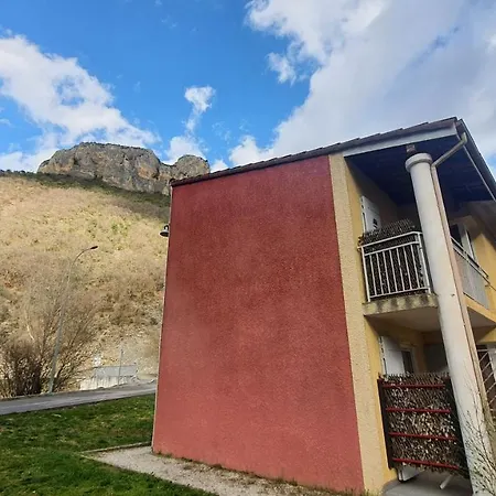 Joli T2 N 2 Dans Un Ecrin De Verdure