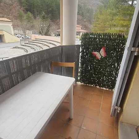 Joli T2 N 2 Dans Un Ecrin De Verdure Appartement