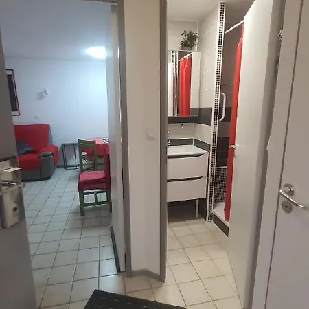 Joli T2 N 2 Dans Un Ecrin De Verdure